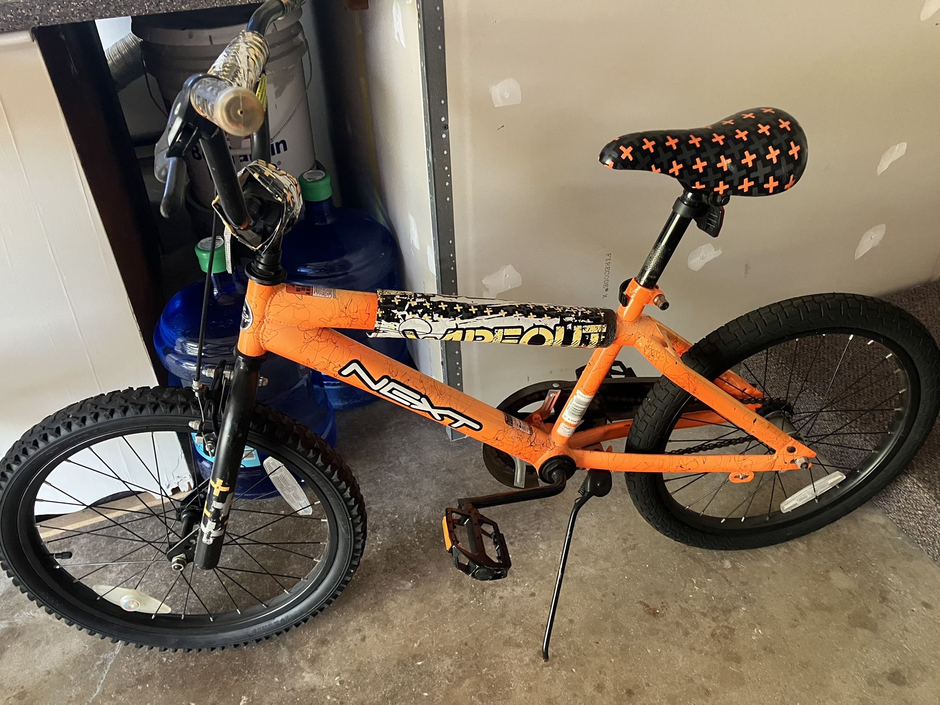 Dynacraft 30” BMX Orange And Black Wipe Out Bike