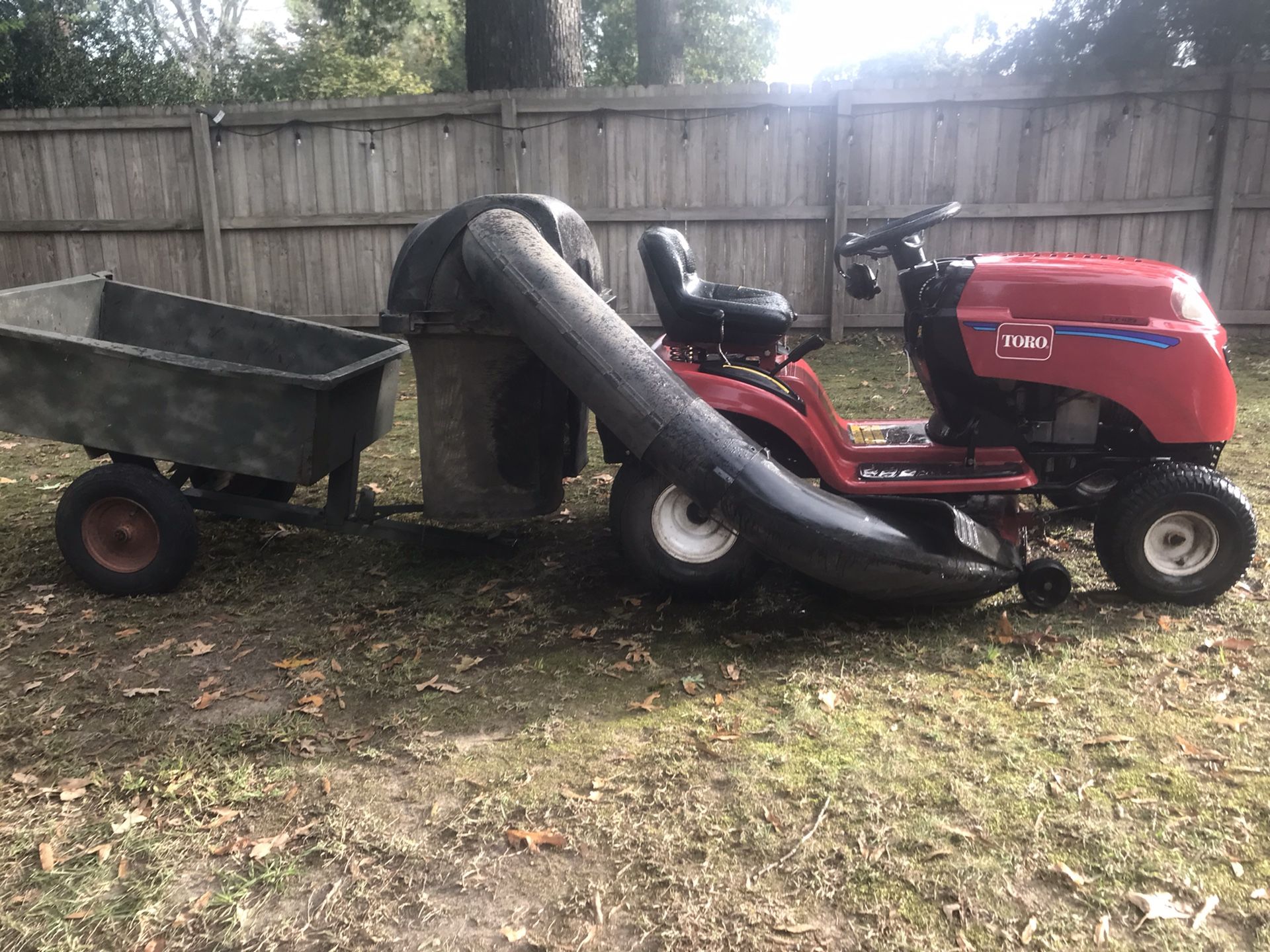 Lawn Tractor Toro LX 423 w/ bagger and trailer