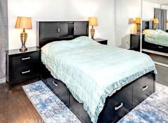 Queen Size Wooden Storage Bed Frame Bedroom Set