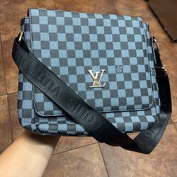 Gucci/Louis Vuitton sidebags