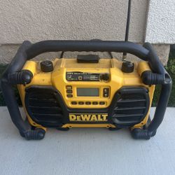 Dewalt Charger/Radio