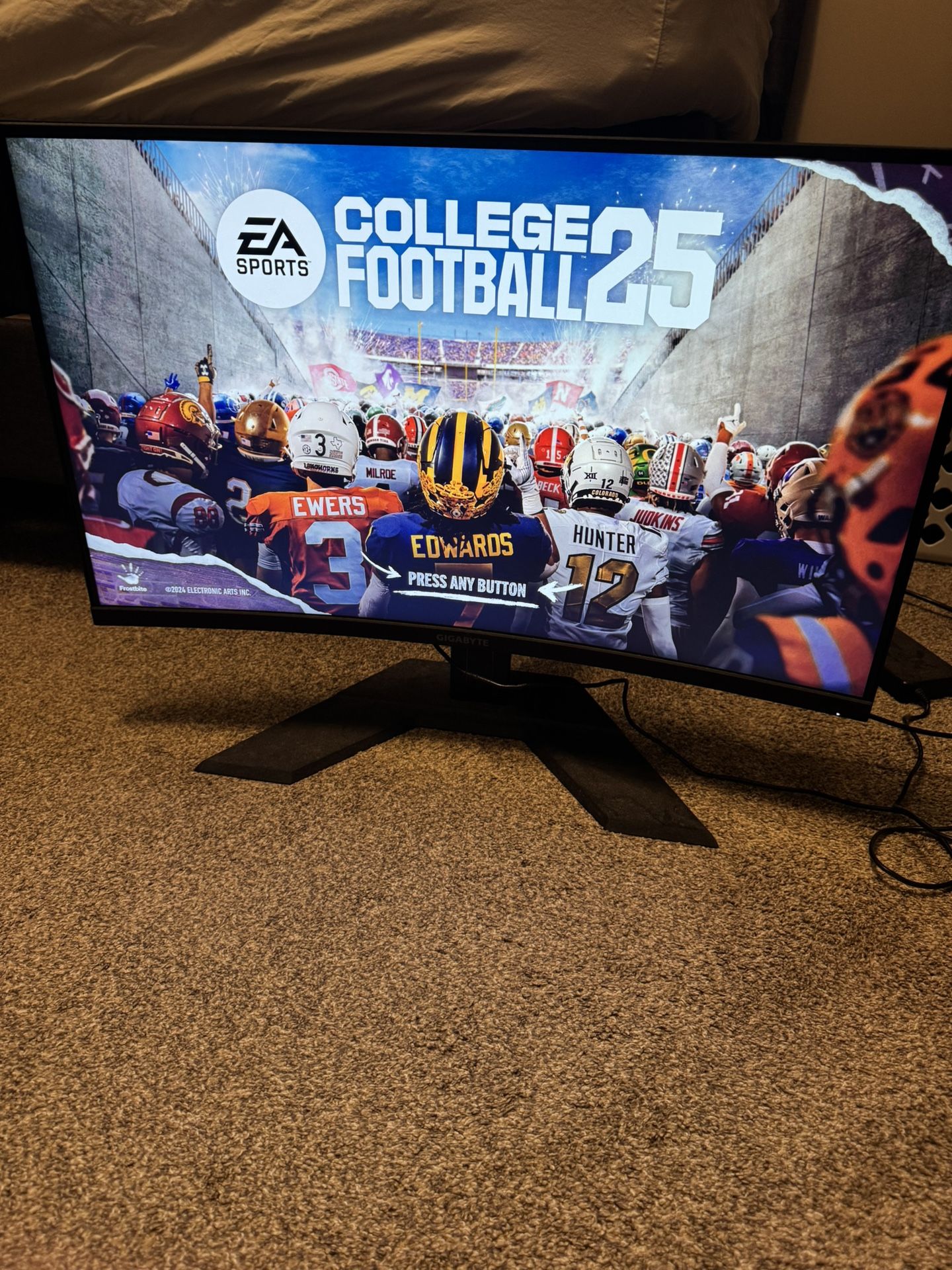 GIGABYTE M32UC 32" 144Hz 4K UHD Curved Gaming Monitor (Excellent Condition)
