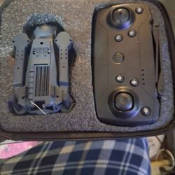 2 Drones Valued at $40 each. Never Been Flown