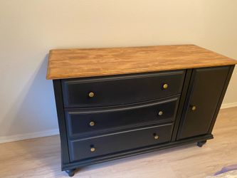 Dresser like new