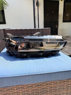 BMW 7 series Headlight passenger side