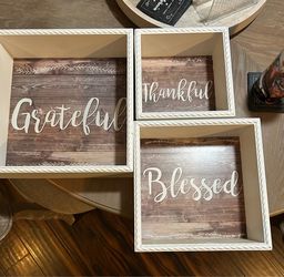 Wall decor set of 3