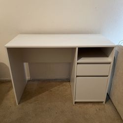 White Desk 