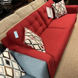 Tufted Stunning Cozy Couch!