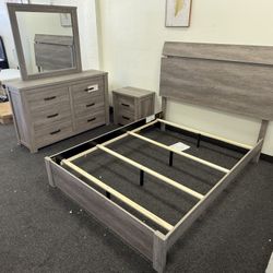 Queen Bedroom Set 