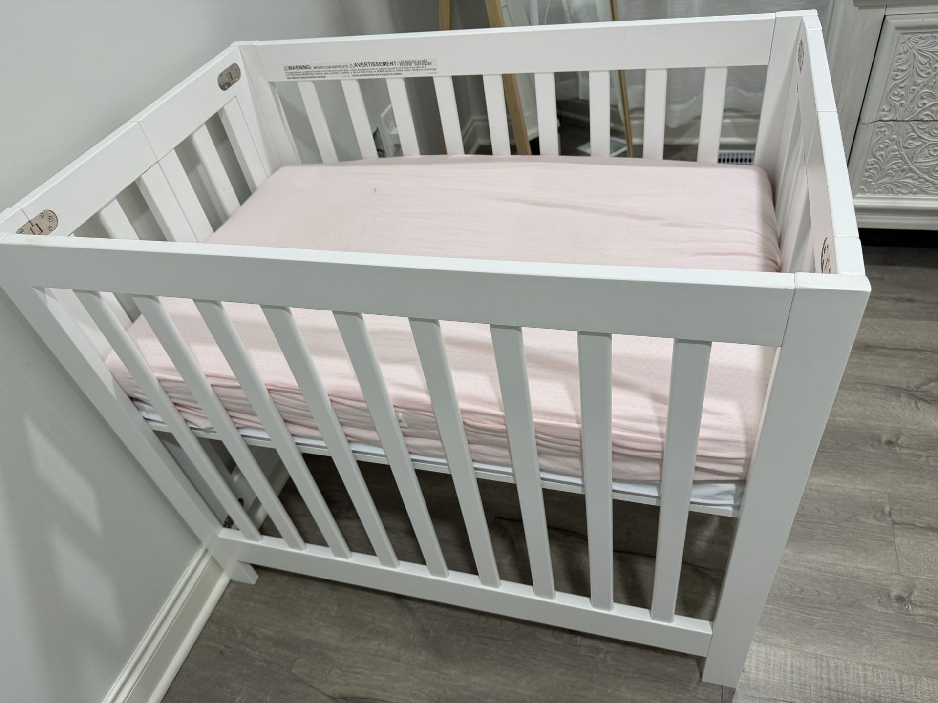 Origami Mini Crib With Newton Baby Matress