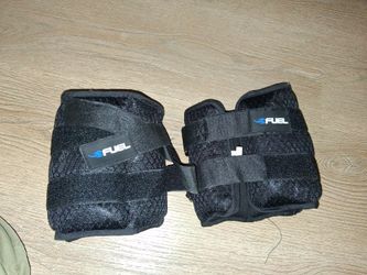 10 lb wrist & ankle weights