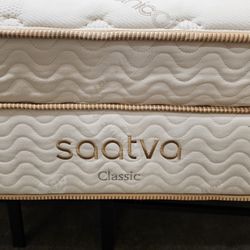 Saatva Classic Luxury Firm King Mattress - LIKE NEW! Delivery Available