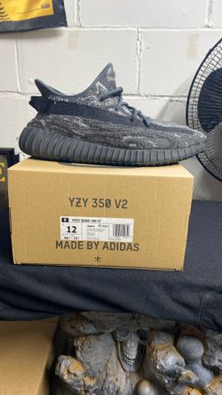 Yeezy Boost 350 V2