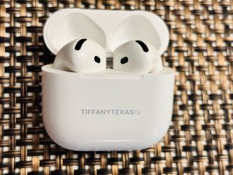 Apple AirPods 4 – USB-C – Excellent Condition – $85 OBO