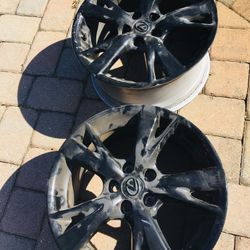 Lexus wheel including two new tires