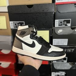 Jordan Mocha 1s size 8 USED But Clean