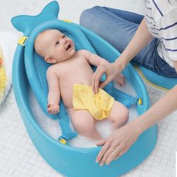 Skip Hop Baby Bath Tub, 3-Stage Smart Sling Tub, Moby, Blue


