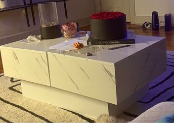 White marble Coffee table