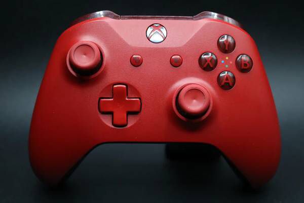 Pre-owned Microsoft Xbox One Wireless Controller - Red Model 1708 for Sale  in Los Angeles, CA - OfferUp