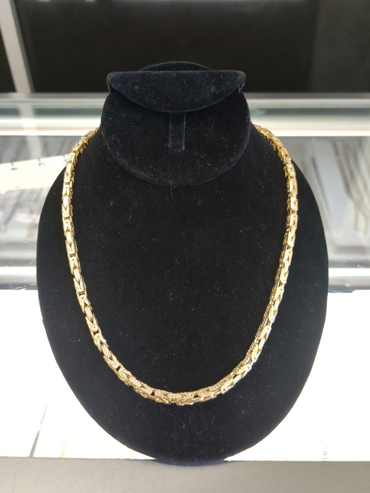 10j Solid Gold Necklace 70 Grams 22 Long Layway Available 10% Down If You Interested Please Make Sure You Ask For Maribel Thank You 