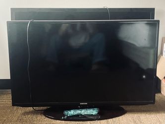 40’ Samsung Flatscreen Smart TV