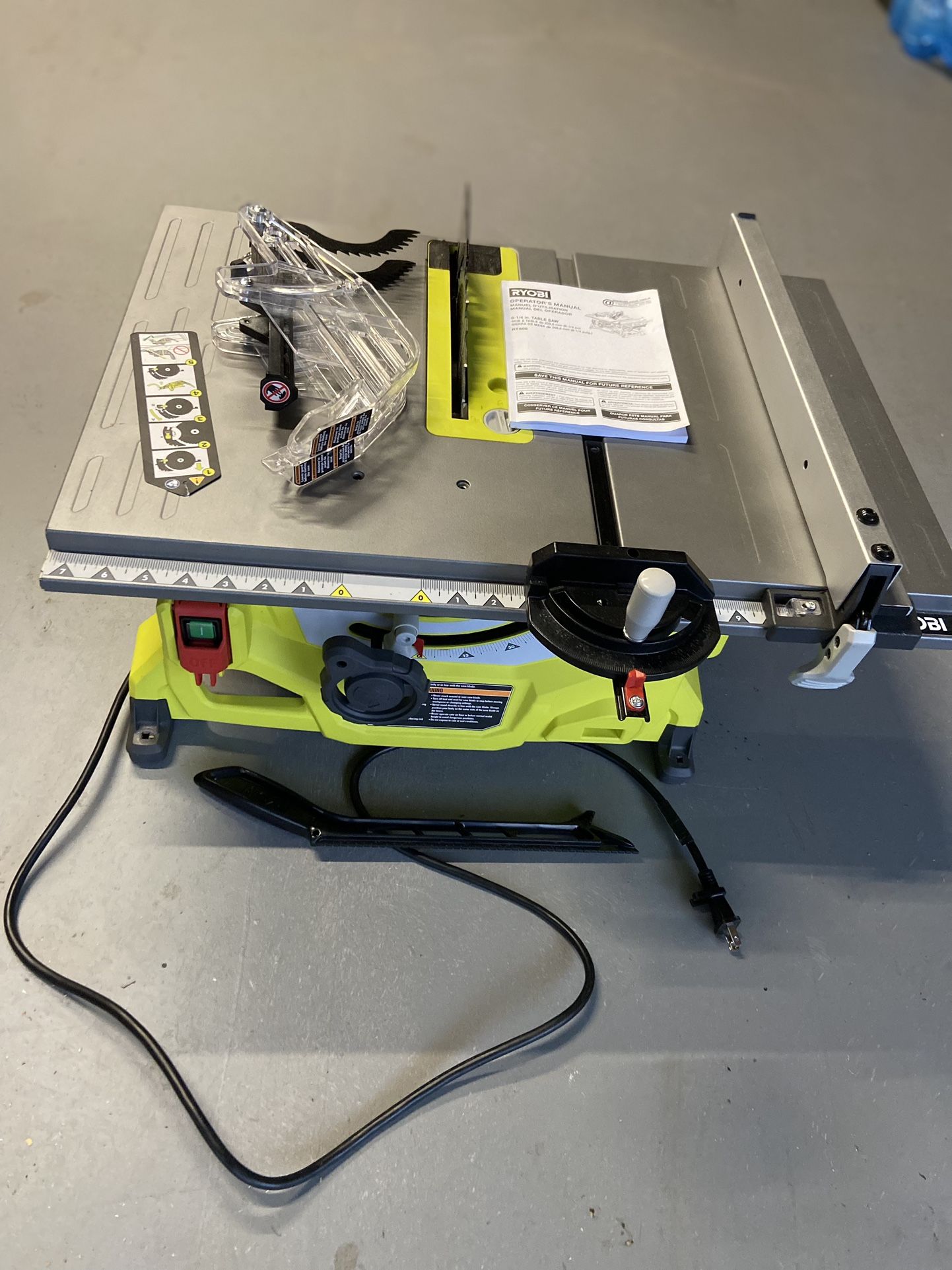 RYOBI TABLE SAW 8 1/4