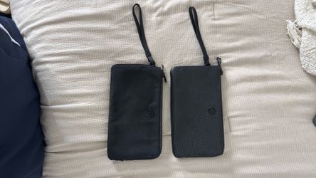 Lululemon wallets