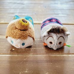 PAIR OF DISNEY FROZEN ANNA & SVEN MINI TSUM TSUM **BOTH FOR $3**