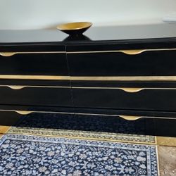 Mid century black laquard dresser/ sideboard with 2 sets of pulls