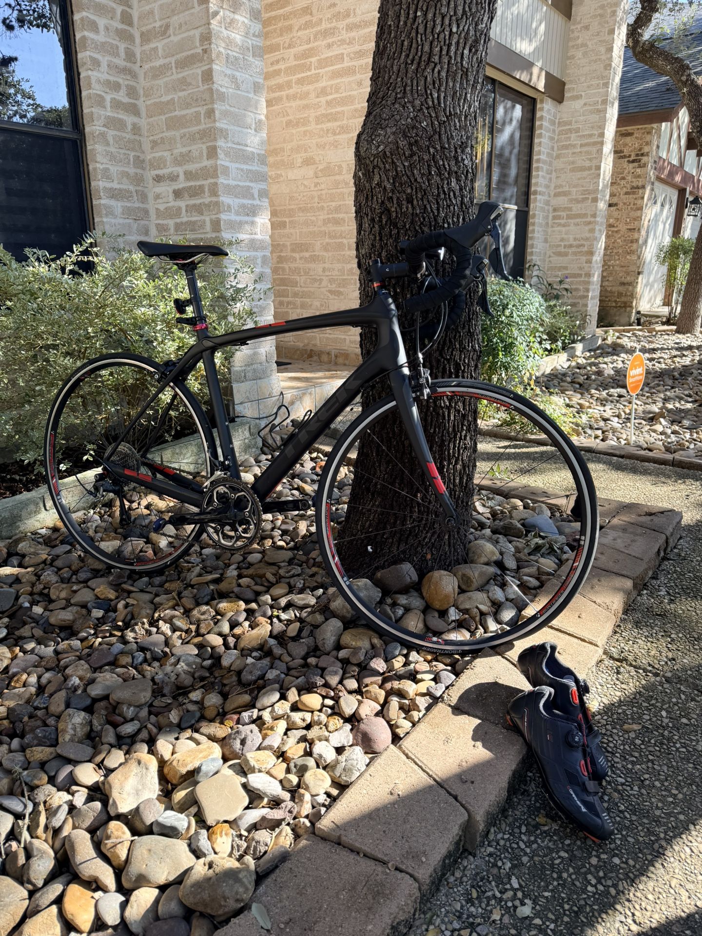 2016 Trek Domane 4.5 400 series OCLV carbon frame