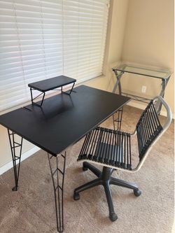 Black Gaming carbon Desk & Chair