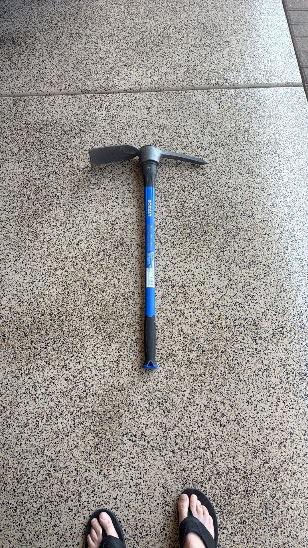 Kobalt Pick Axe