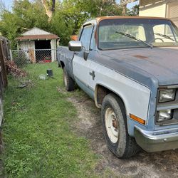 84’ Chevy Truck 3/4 Ton Long Bed