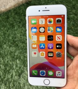iPhone 8 64GB Factory Unlocked-Silver