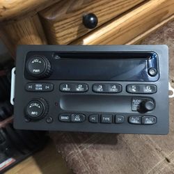 06 SS Silverado stock radio