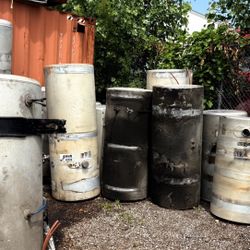 fuel tank for a truck