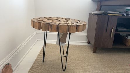 Live Edge Wood Slice Side Table with Hairpin Legs