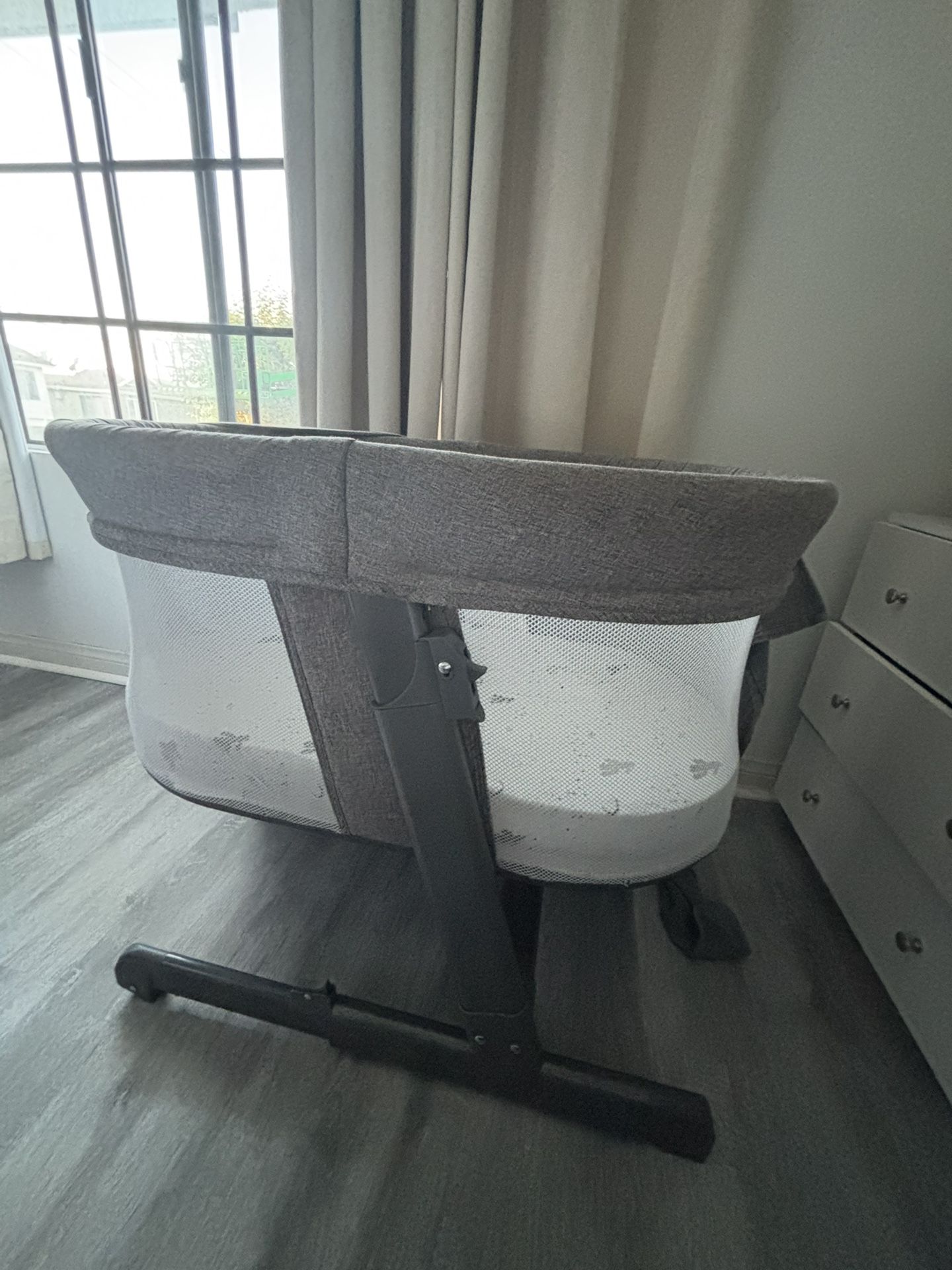 Simmons Kids Bassinet