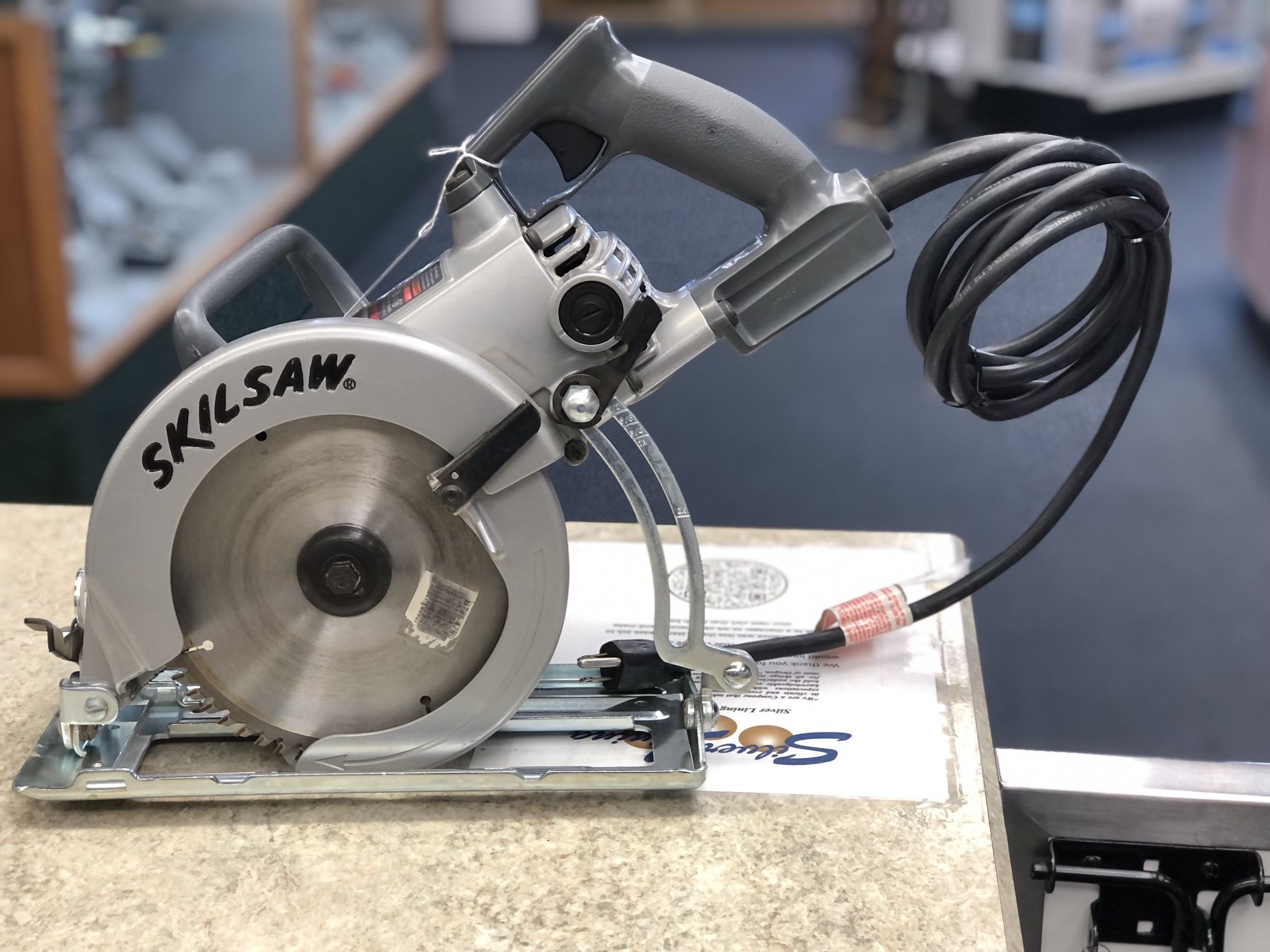 Skilsaw 7-1/4” Worm Drive Saw Corded (68750-1)
