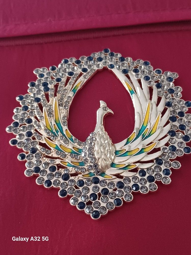 Vintage STUNNING Gold Tone" Peacock"  Crystals Pin"