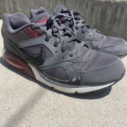 🔥 Nike Air Max IVO 🔥