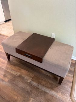 Coffee Table / Ottoman w Storage