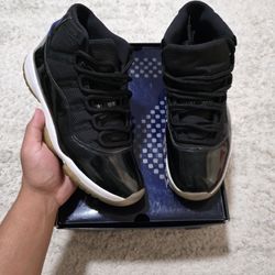 Air jordan 11 space jam