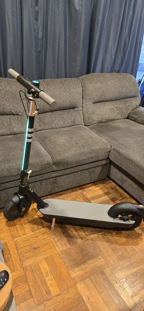 OKAI ES30 SCOOTER