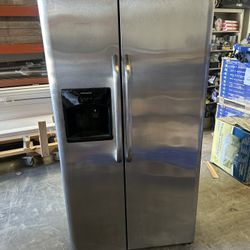 Frigidaire Refrigerator 