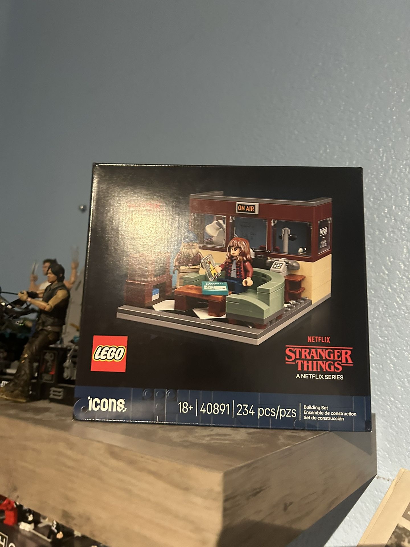 Lego Stranger Things: WSQK Radio Station