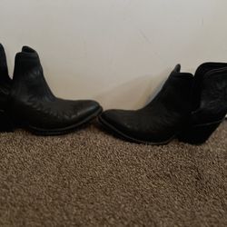 Ariat Dixon All Black Bootie 