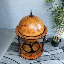 Vintage-Style Globe Bar Cart – Hidden Mini Bar