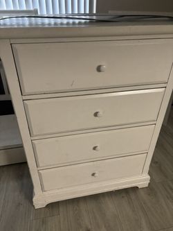Bed Set + Dresser