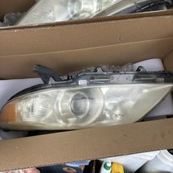 Toyota Sienna Headlight 2011